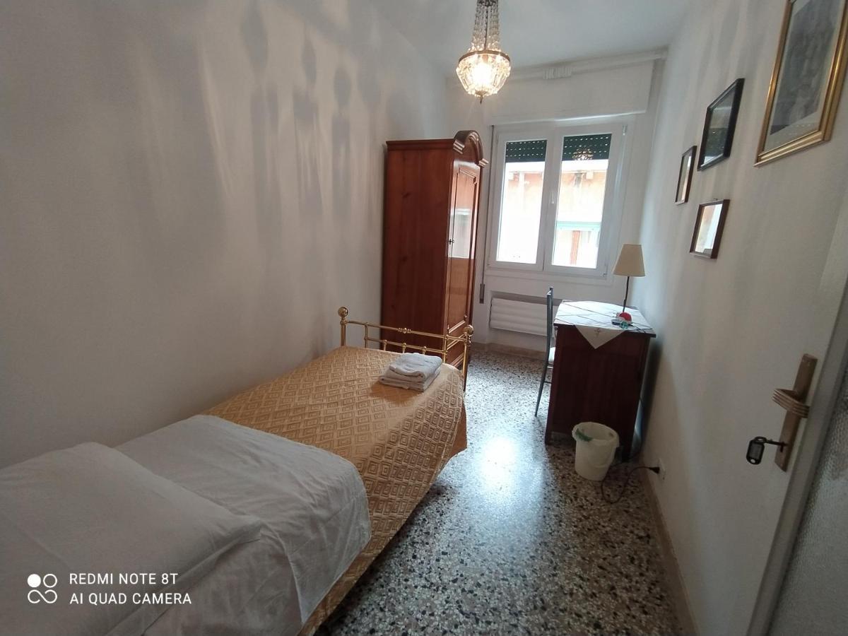 Casa Gialla Венеция Екстериор снимка